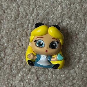 Disney Doorables Series 6: Alice with Tea Cup from Alice in Wonderland
